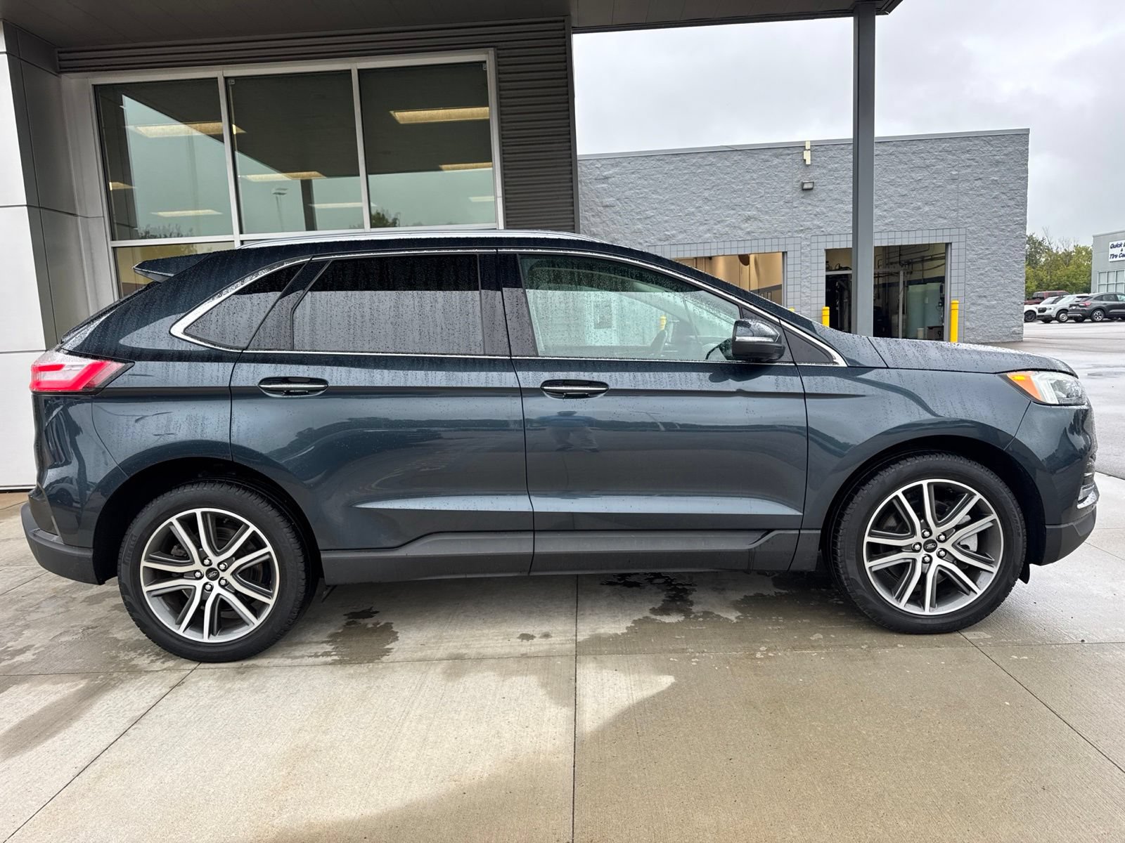 Certified 2024 Ford Edge Titanium w/ Equipment Group 301A AWD/4WD image 9