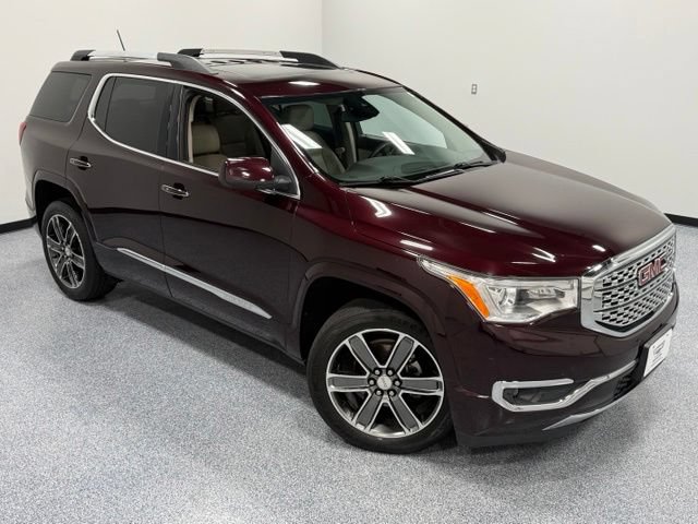 Used 2017 GMC Acadia Denali w/ Technology Package AWD/4WD image 44