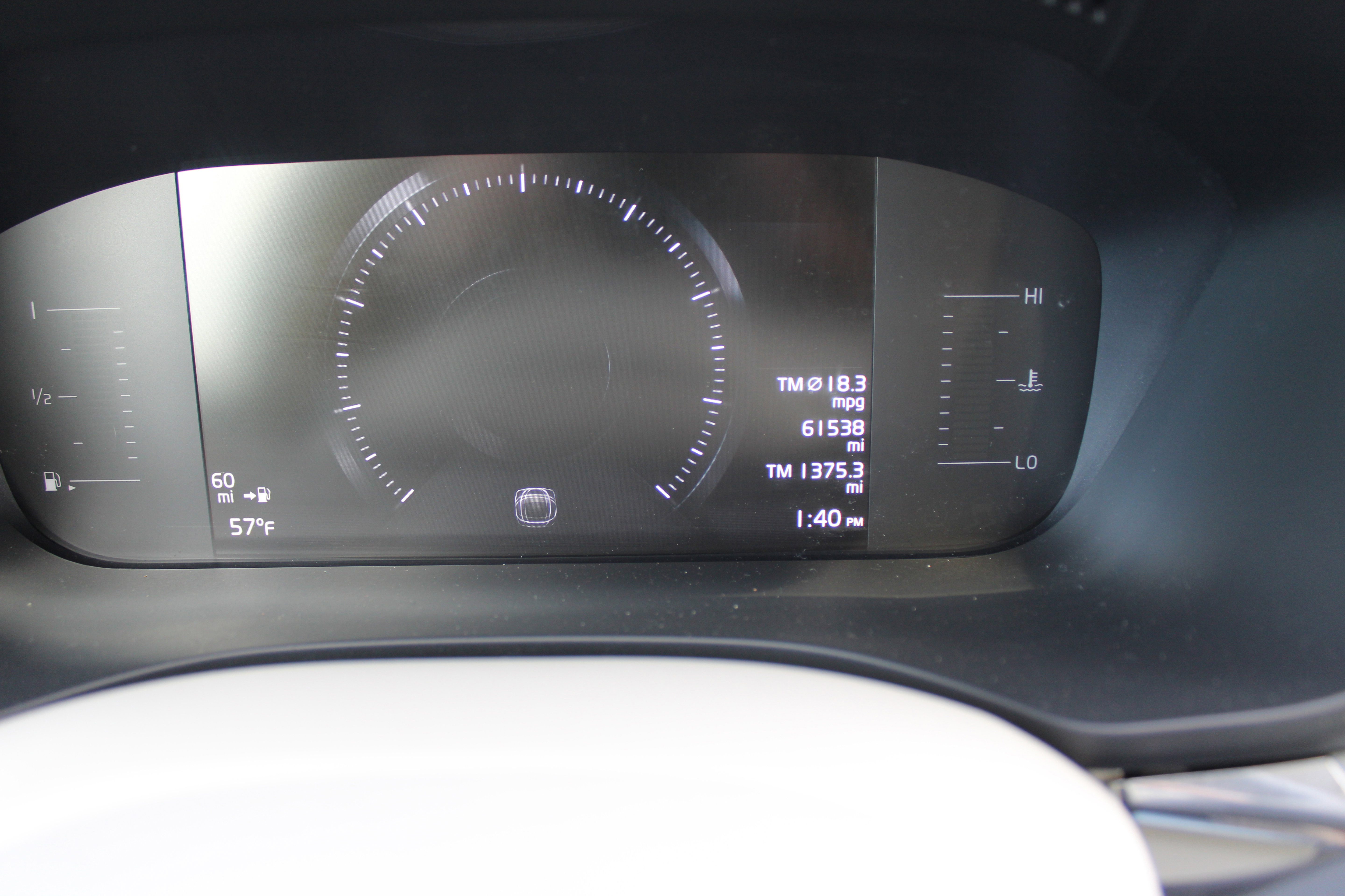 Used 2018 Volvo XC60 T6 Momentum w/ Protection Package Premier image 18