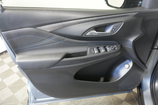 Used 2024 Buick Envista Sport Touring w/ Convenience I Package FWD image 33