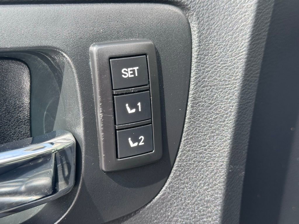 Used 2019 Toyota Tundra Platinum AWD/4WD image 33