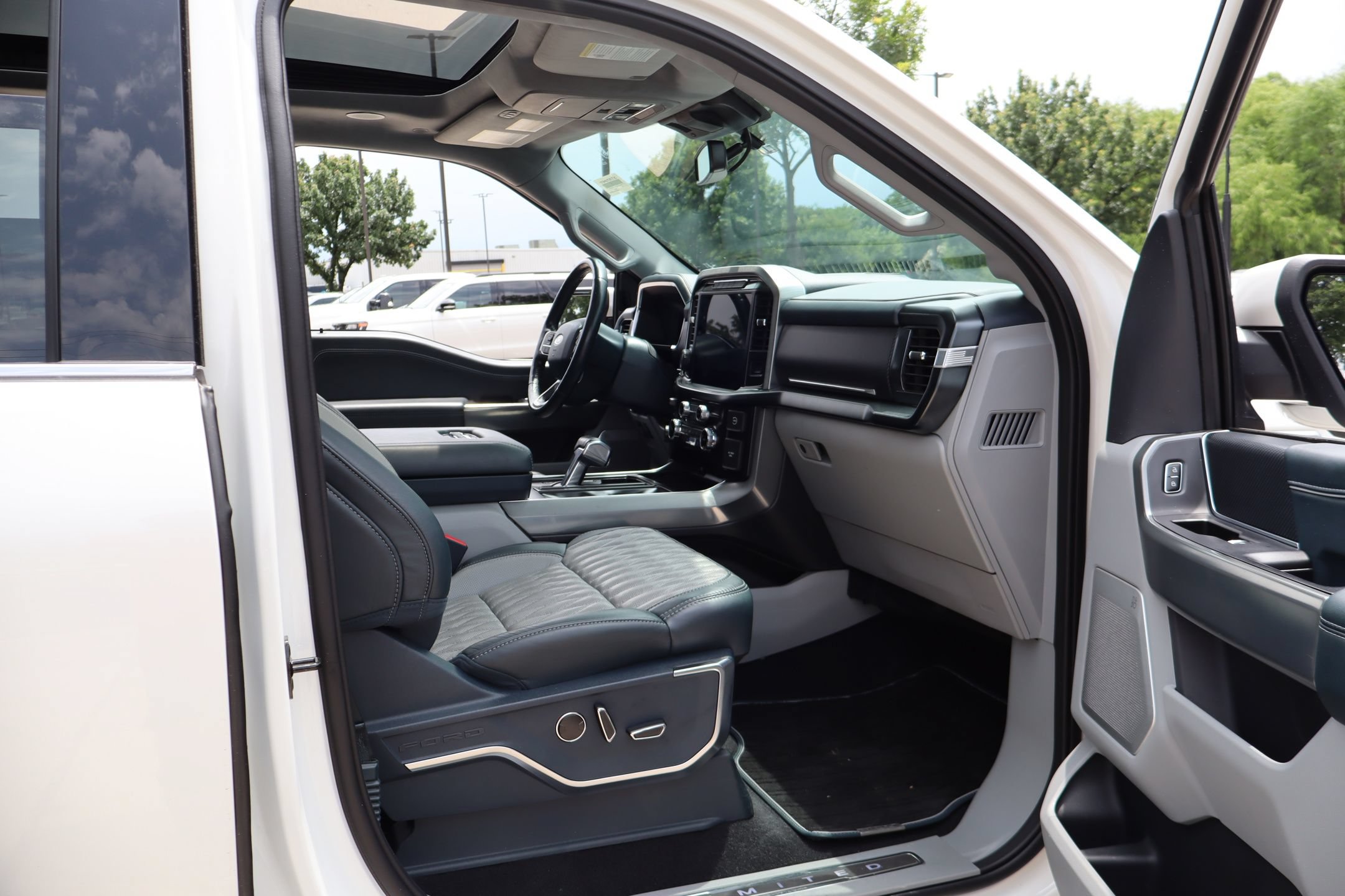 Certified 2023 Ford F150 Limited AWD/4WD image 30