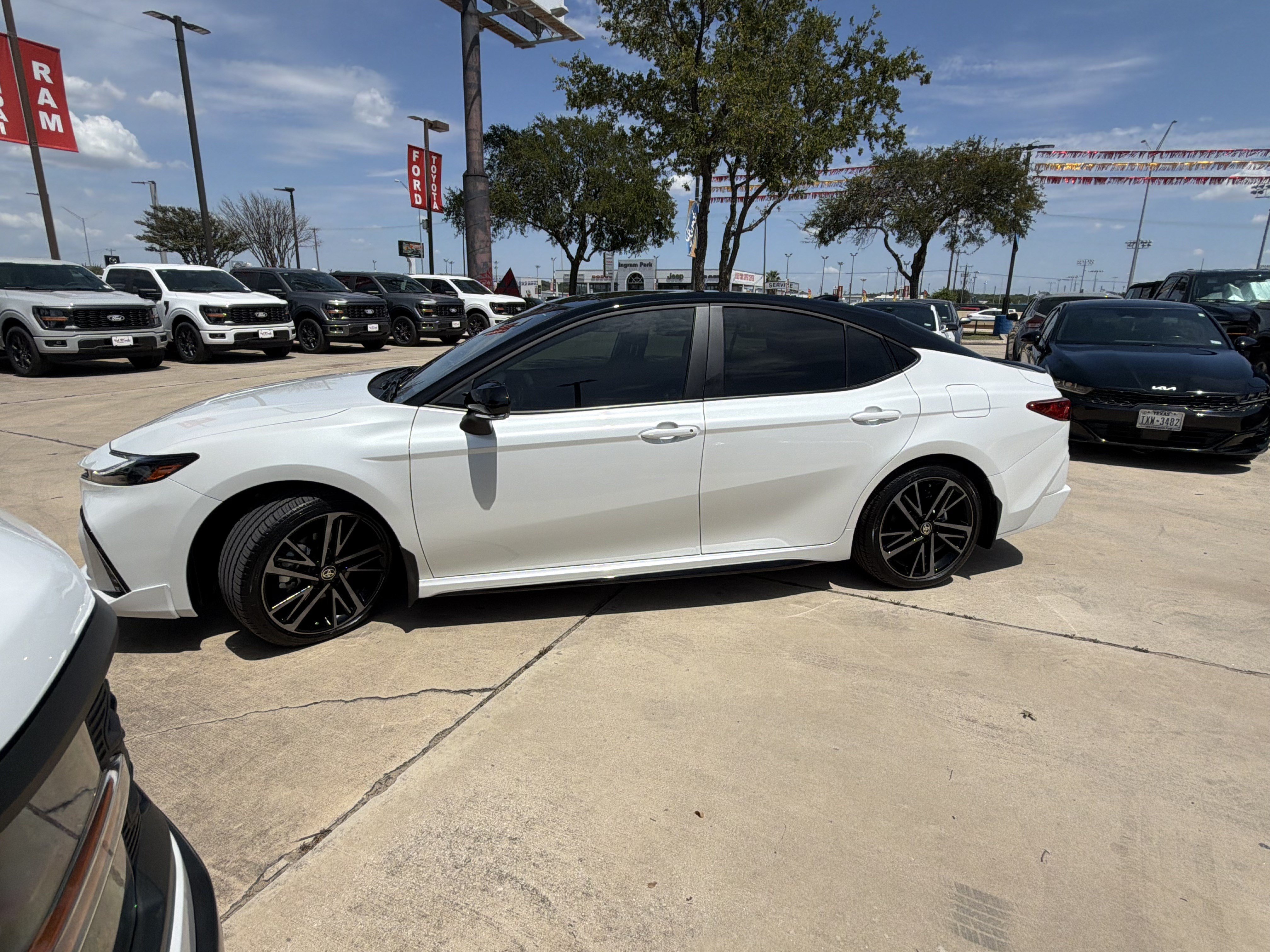 Used 2026 Toyota Camry XSE FWD image 10
