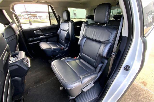Certified 2025 Ford Expedition Platinum AWD/4WD image 21