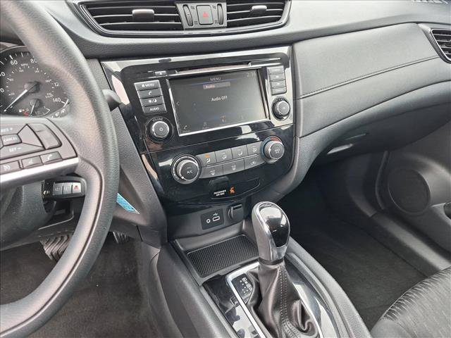 Used 2018 Nissan Rogue S AWD/4WD image 14