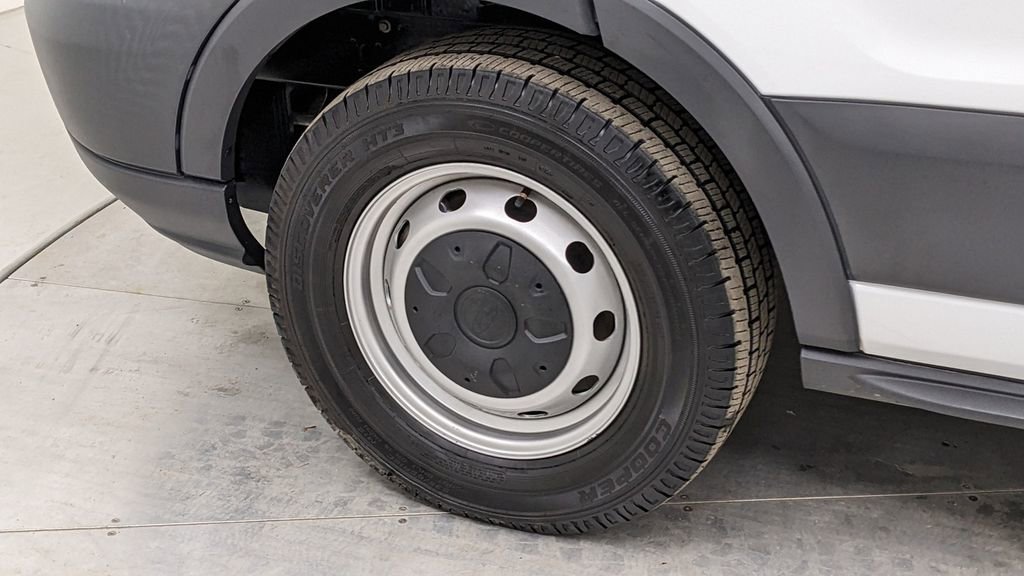 Certified 2018 Ford Transit 150 XL image 4