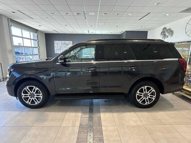 Certified 2025 Ford Expedition Active AWD/4WD image 6