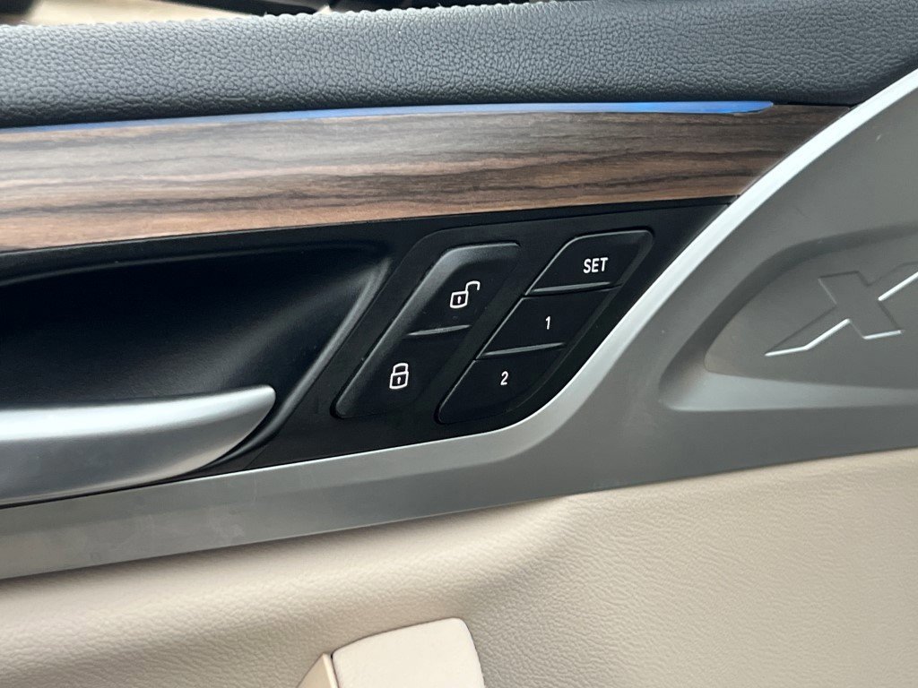 Used 2021 BMW X3 xDrive30e w/ M Sport Package image 20