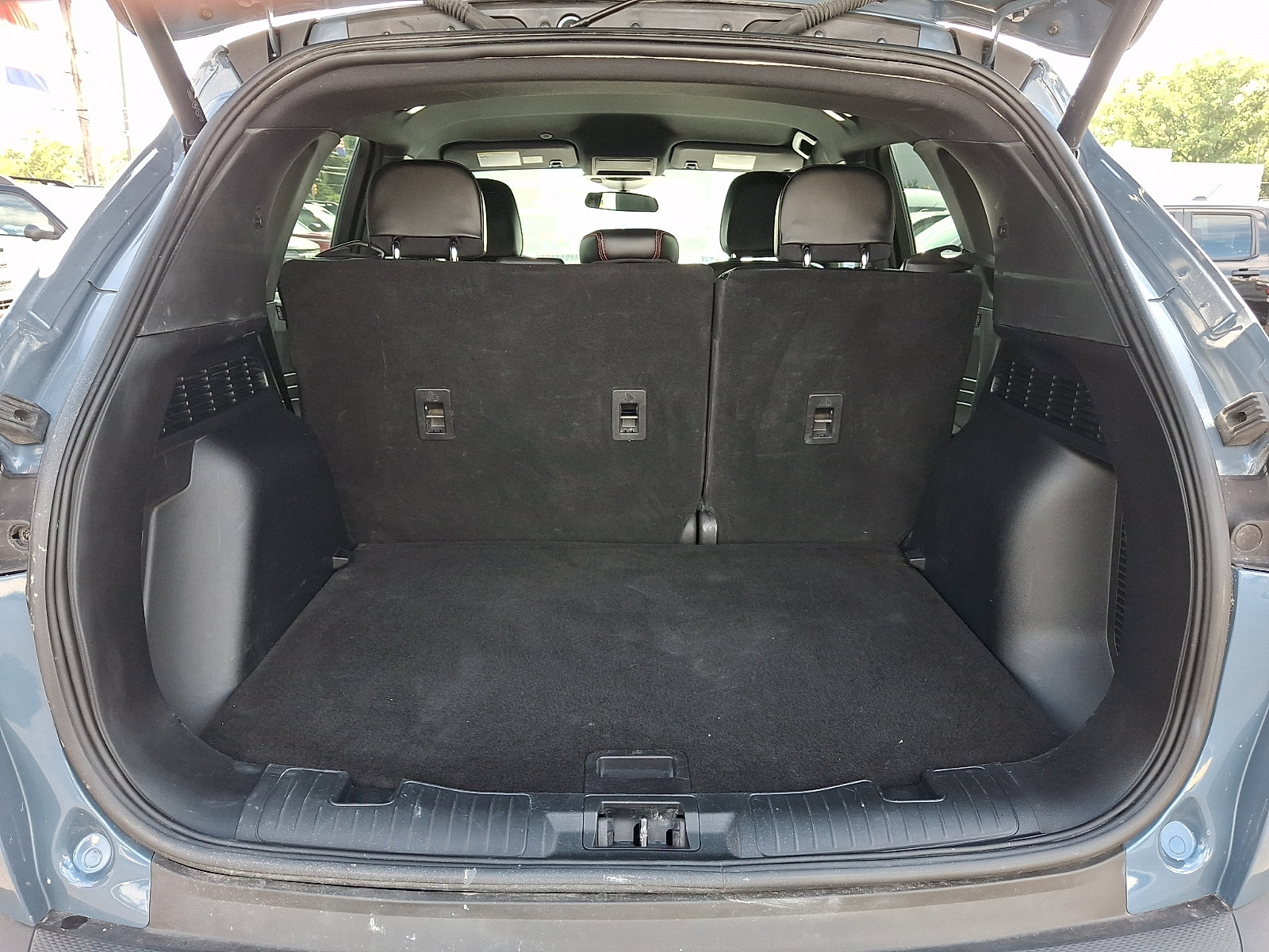 Certified 2025 Ford Escape ST-Line Select AWD/4WD image 28
