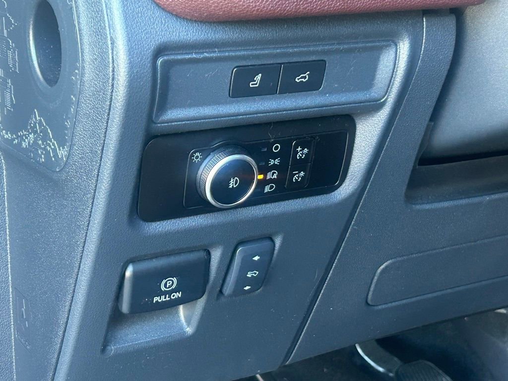 Certified 2023 Ford Expedition Limited image 35