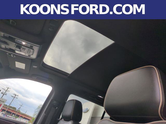 Used 2021 Chevrolet Tahoe Premier w/ Premium Package AWD/4WD image 21