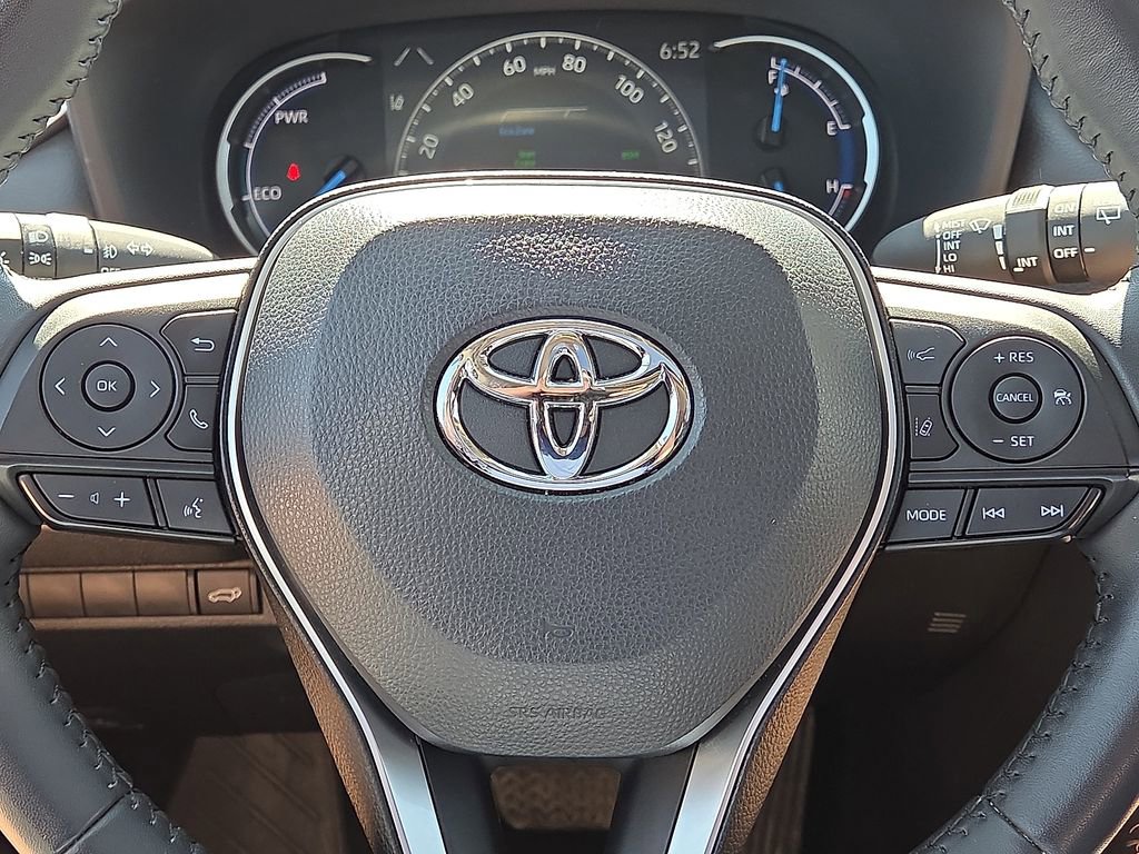 Used 2024 Toyota RAV4 XLE Premium AWD/4WD image 30
