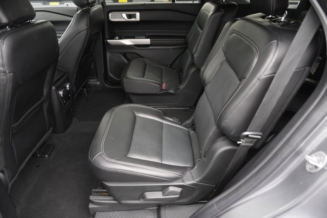 Certified 2022 Ford Explorer Limited w/ Equipment Group 301A image 12