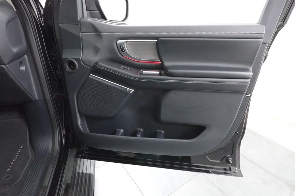 Certified 2025 Ford Expedition Platinum AWD/4WD image 34