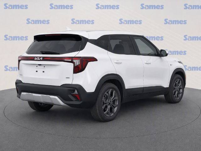 Used 2025 Kia Seltos LX AWD/4WD image 3
