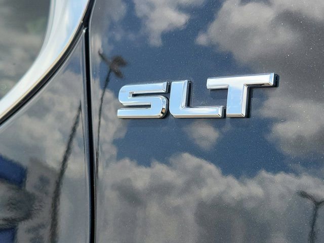 Used 2017 GMC Acadia SLT AWD/4WD image 11