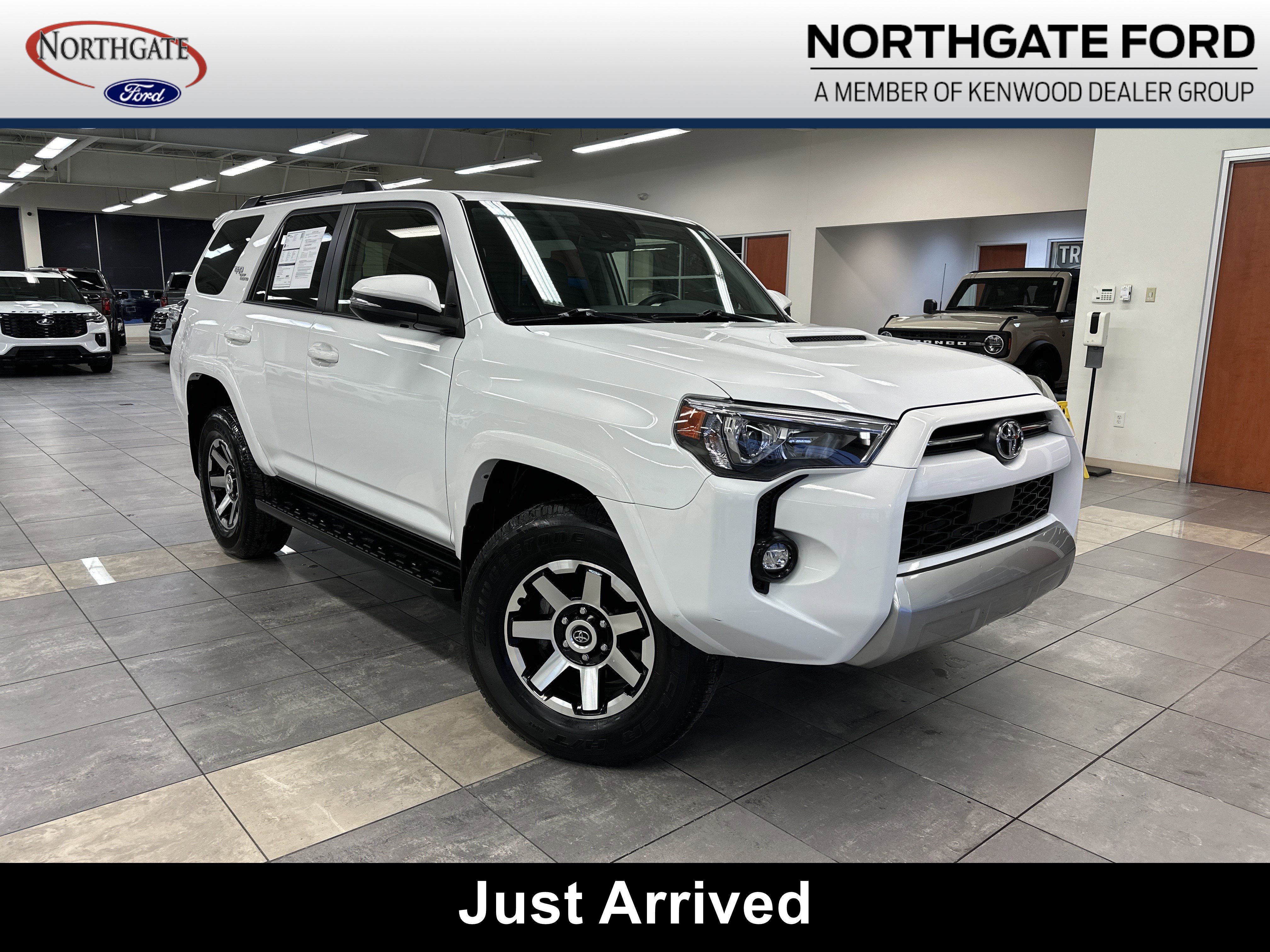 Used 2024 Toyota 4Runner TRD Off-Road Premium image 1