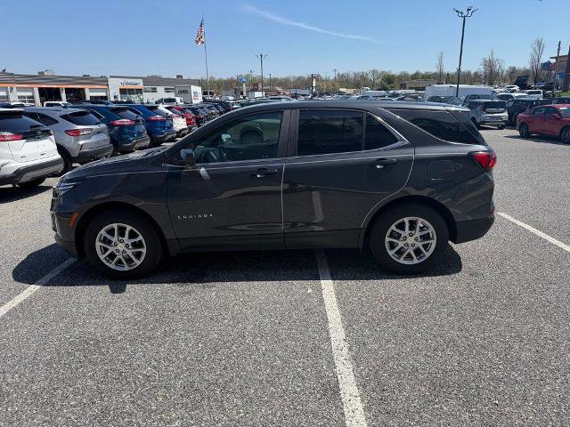 Used 2023 Chevrolet Equinox LT image 2