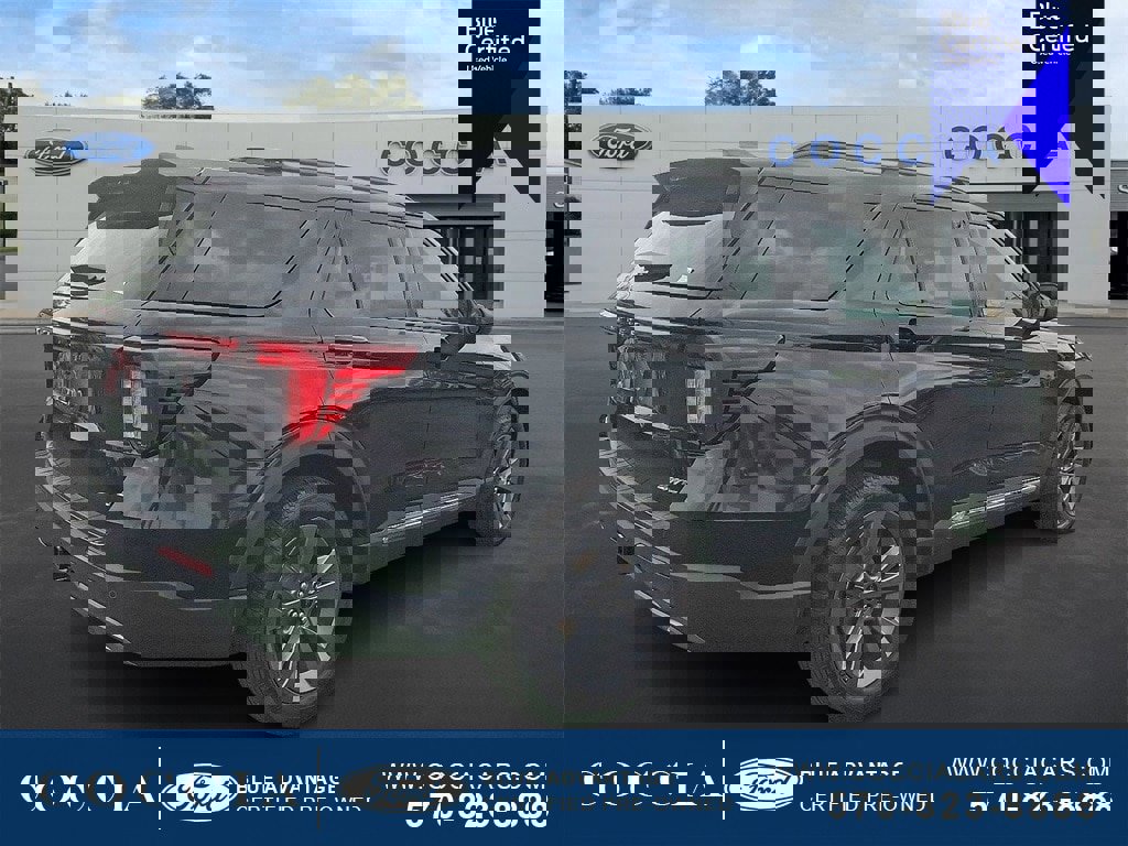 Certified 2025 Ford Explorer Active w/ Active Comfort Package image 5