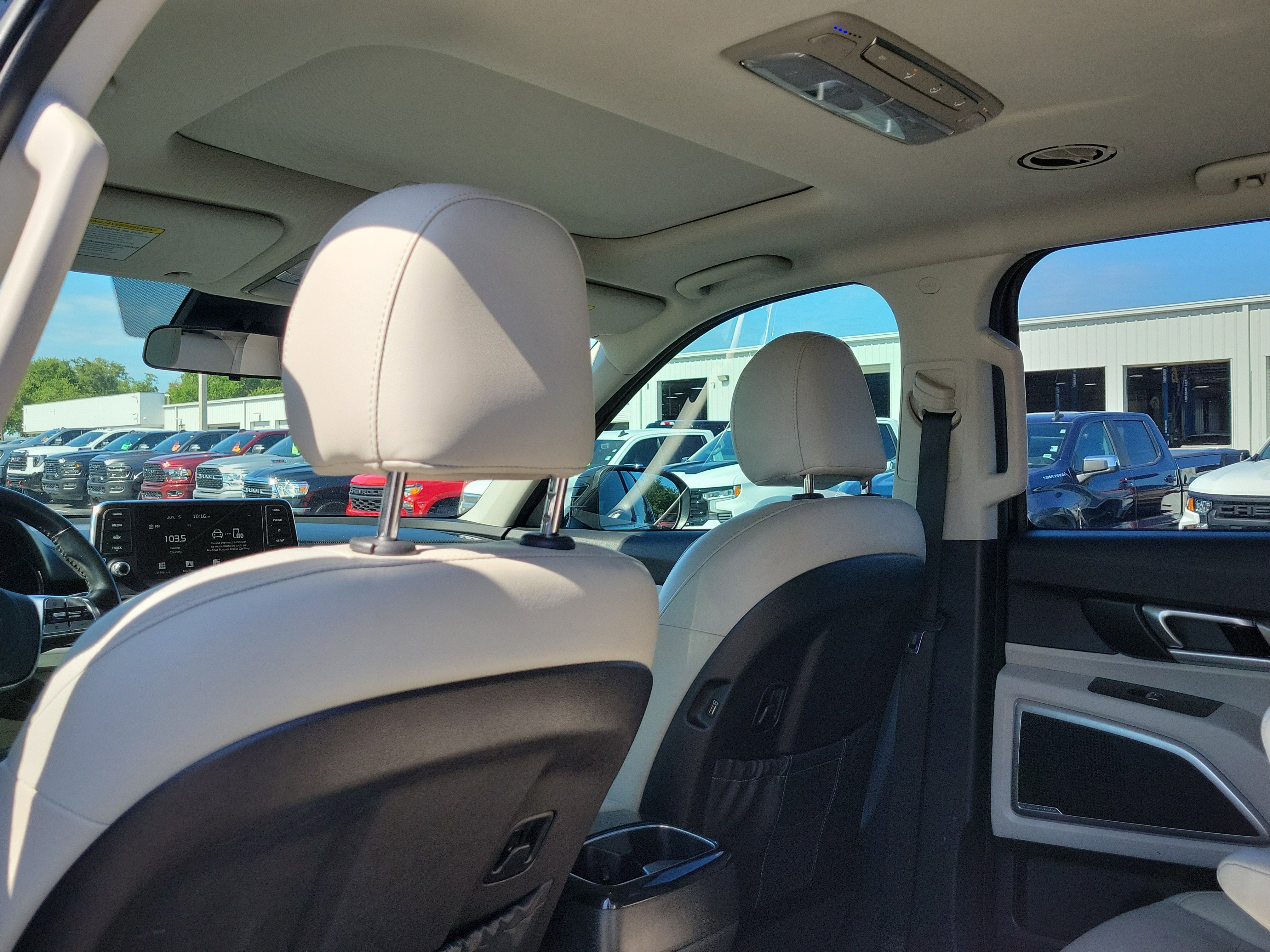 Used 2021 Kia Telluride S AWD/4WD image 14