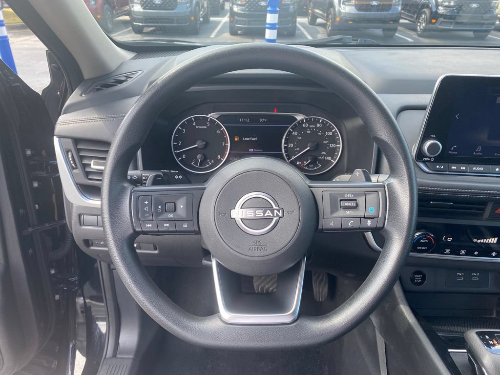 Used 2024 Nissan Rogue SV AWD/4WD image 13
