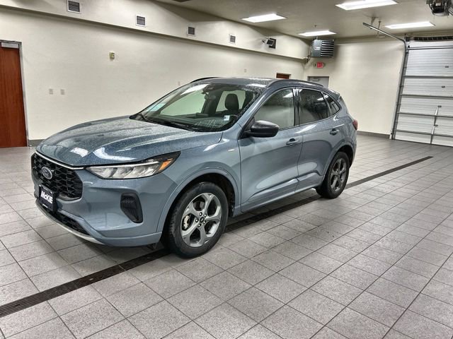 Certified 2023 Ford Escape ST-Line AWD/4WD image 3