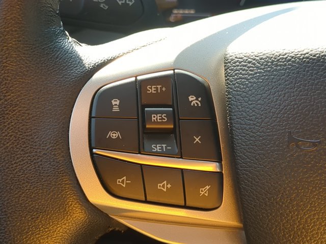 Certified 2023 Ford Explorer XLT w/ Equipment Group 202A AWD/4WD image 18