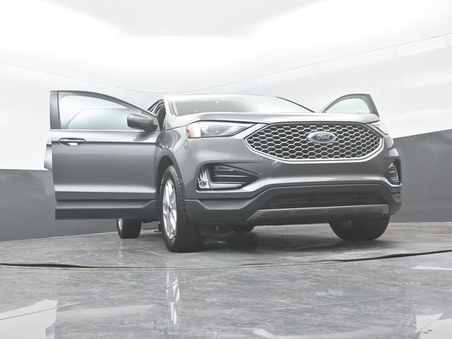 Certified 2024 Ford Edge SEL w/ Convenience Package AWD/4WD image 29