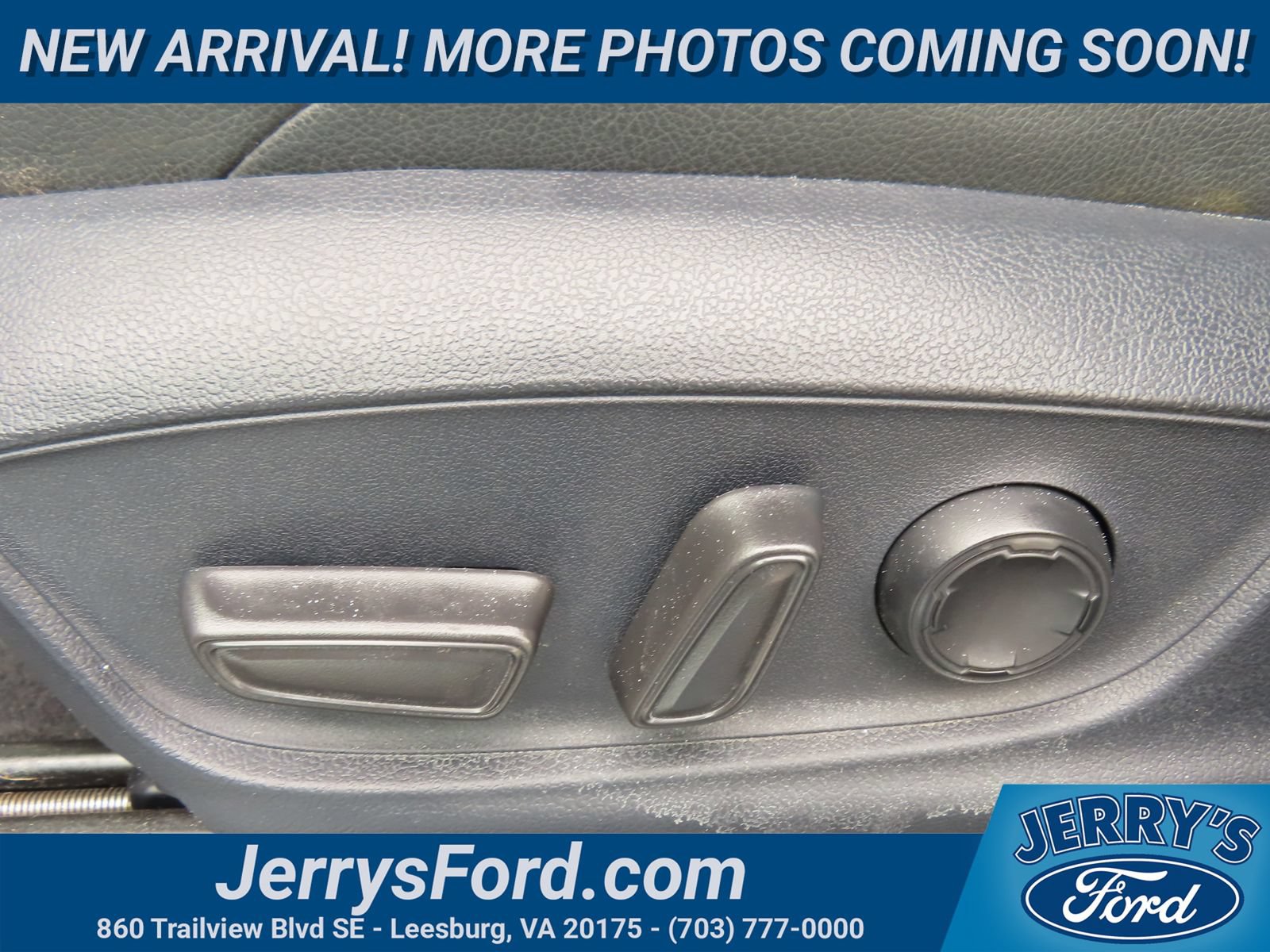 Used 2024 Toyota Tacoma TRD Off-Road w/ TRD Off Road Premium Package AWD/4WD image 33