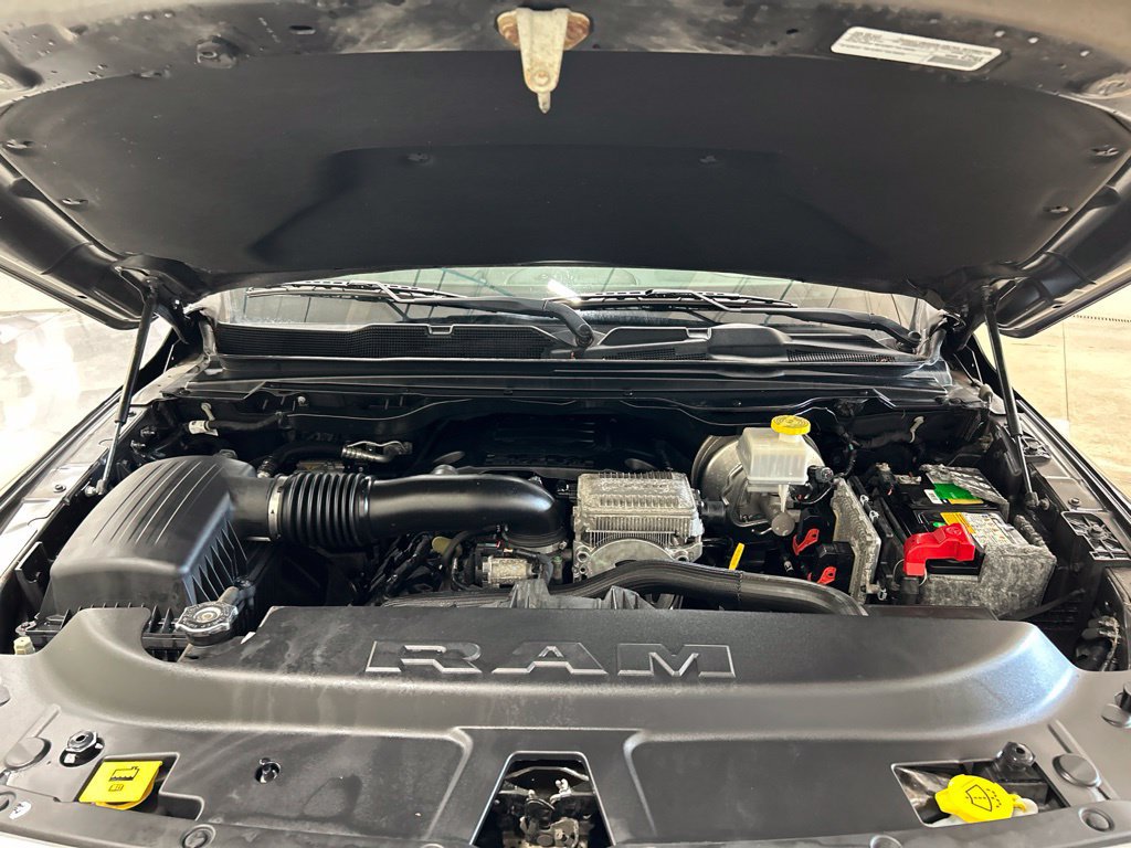 Used 2019 RAM 1500 Laramie AWD/4WD image 32
