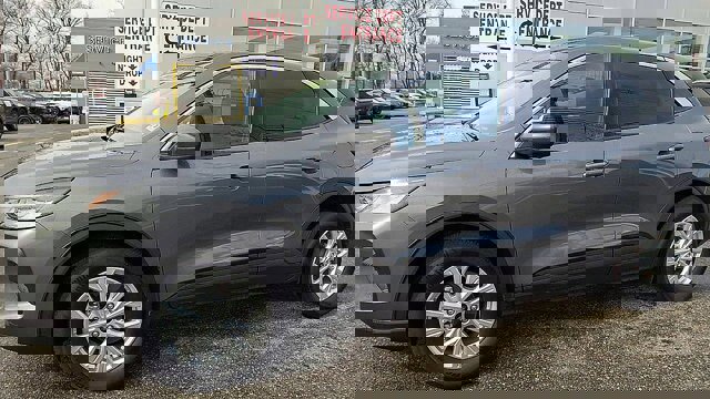 Certified 2024 Ford Escape Active w/ Tech Pack #2 AWD/4WD image 2