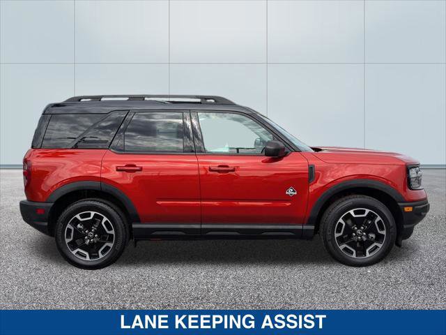 Certified 2023 Ford Bronco Sport Outer Banks w/ Tech Package image 2