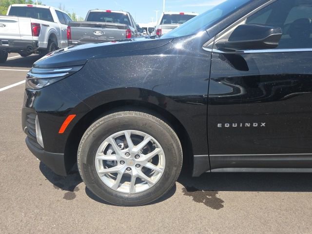 Used 2024 Chevrolet Equinox LT w/ Driver Convenience Package FWD image 16