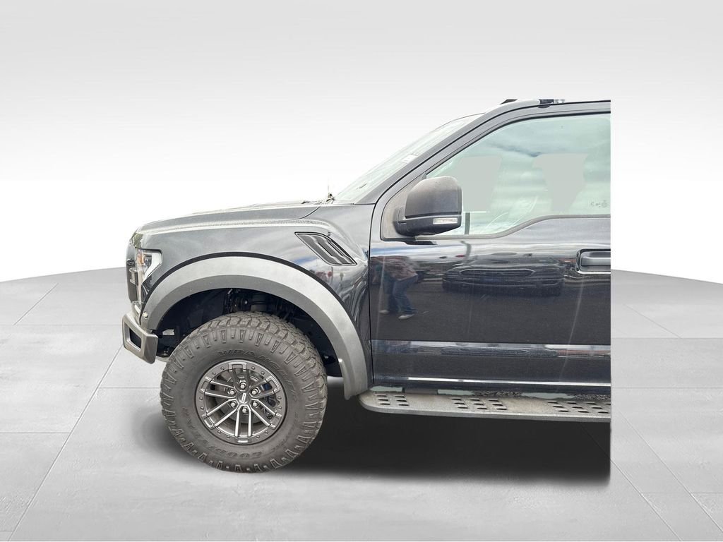 Certified 2020 Ford F150 Raptor w/ Equipment Group 801A Mid AWD/4WD image 34