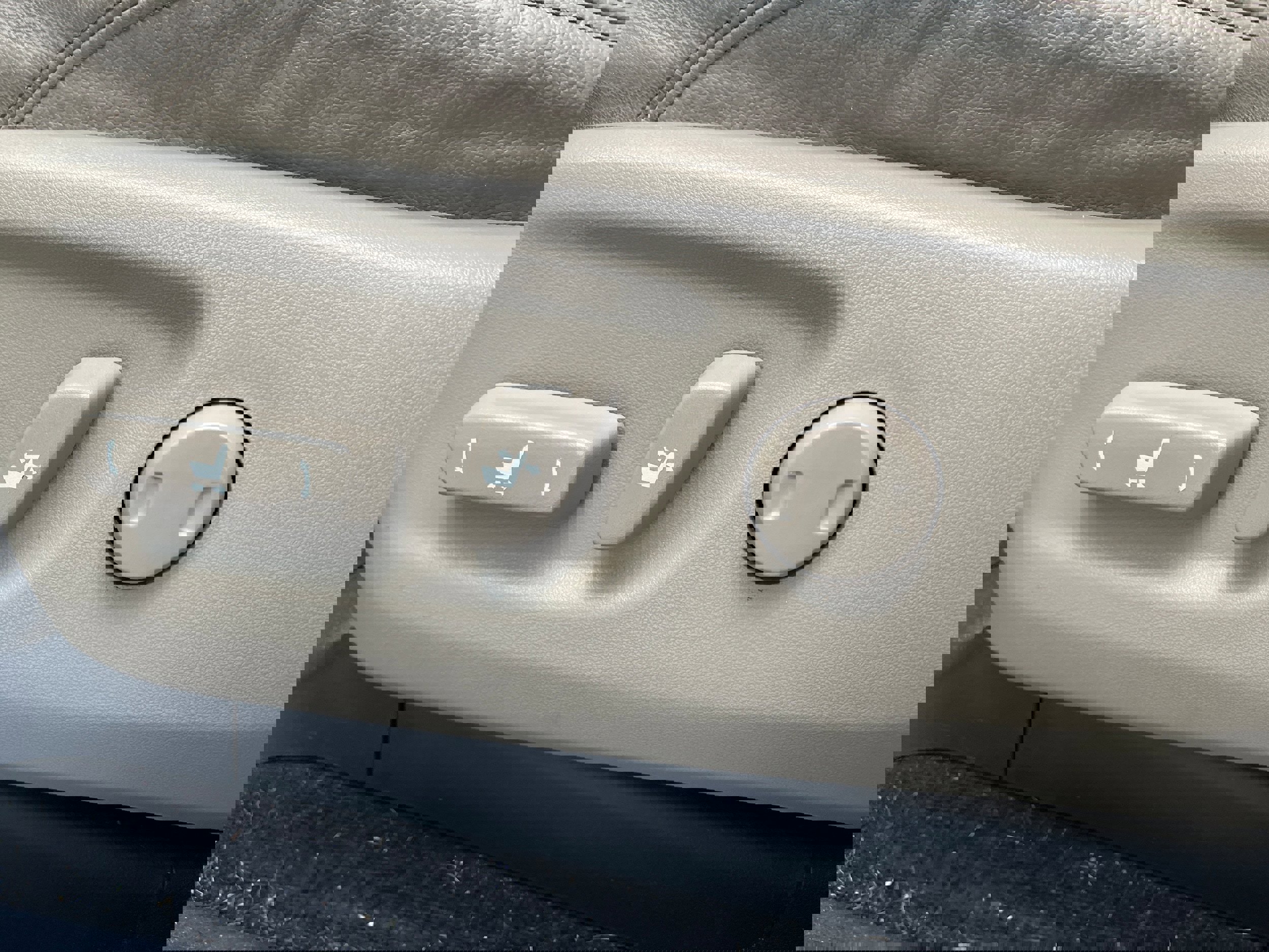 Used 2018 Toyota 4Runner Limited image 11