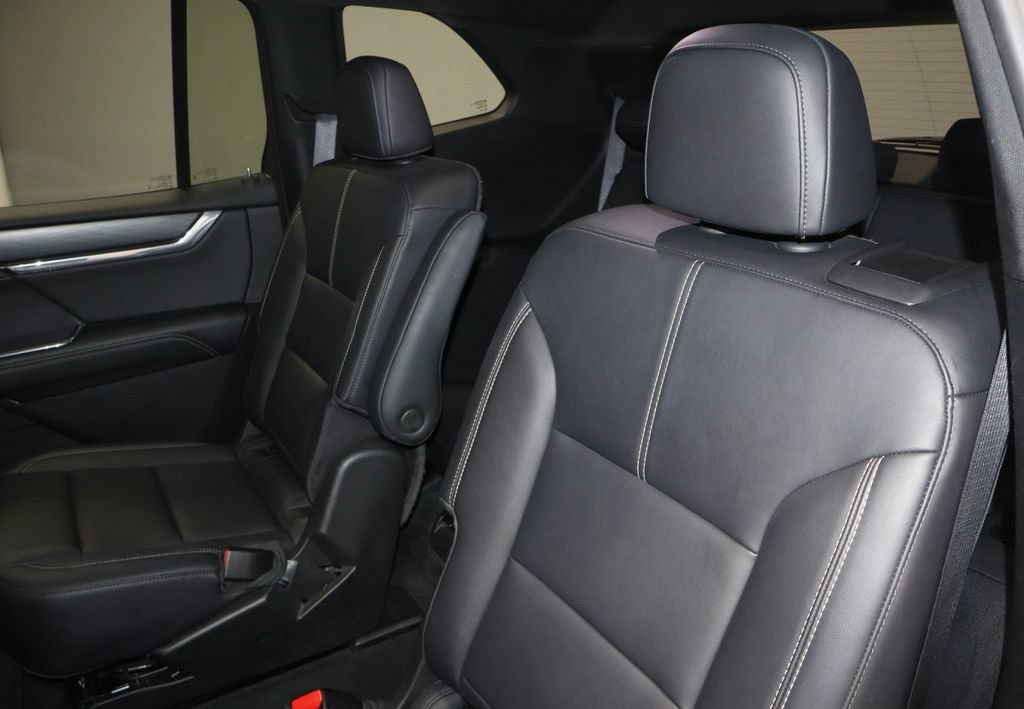 Used 2024 GMC Acadia Elevation AWD/4WD image 24