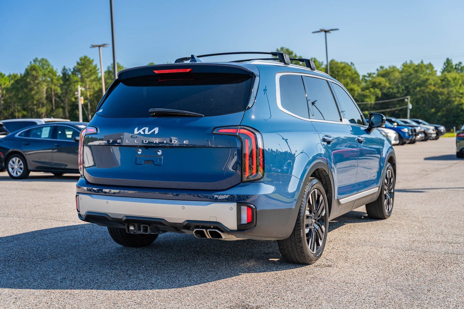 Used 2024 Kia Telluride SX w/ Towing Package image 5