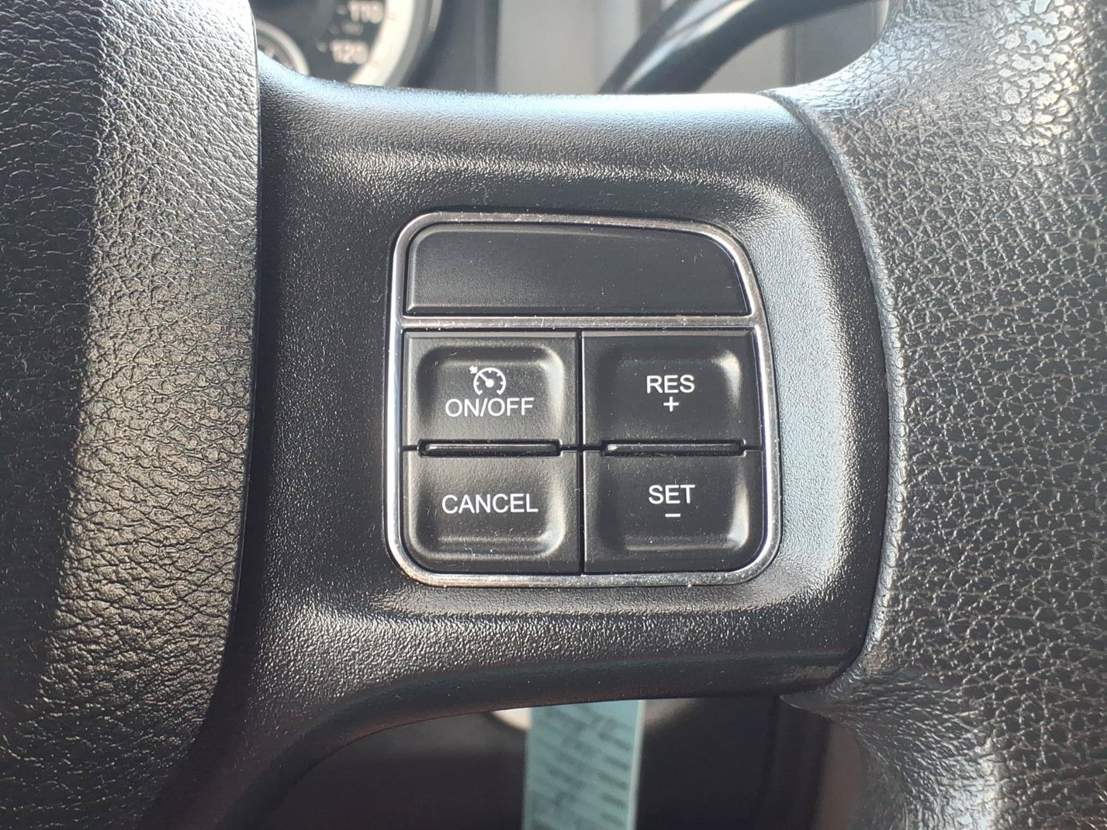 Used 2018 RAM 1500 Express AWD/4WD image 18