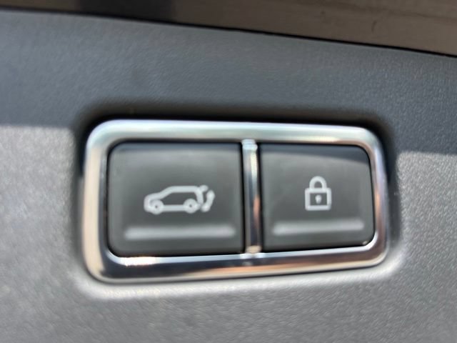 Used 2024 Kia EV9 GT-Line AWD/4WD image 16