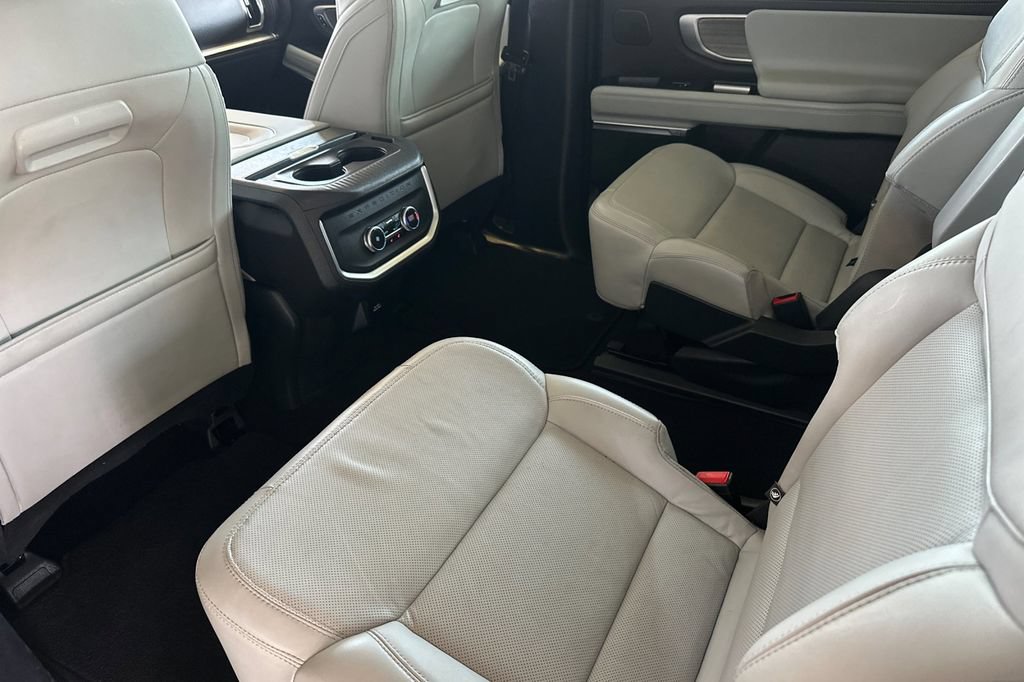 Certified 2025 Ford Expedition Max Platinum w/ Driver's Package AWD/4WD image 14