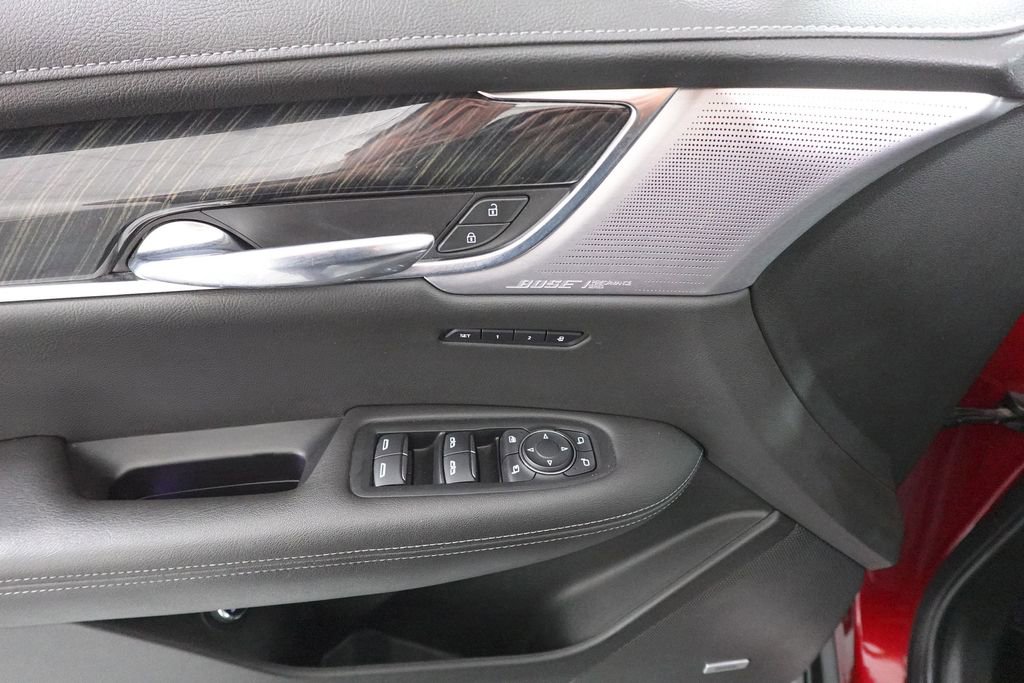 Used 2020 Cadillac XT6 Premium Luxury image 9