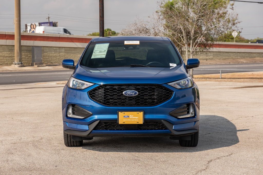 Certified 2024 Ford Edge ST-Line AWD/4WD image 3