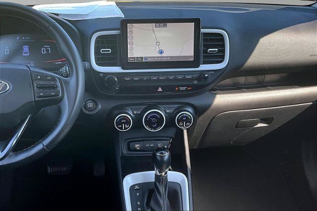 Used 2023 Hyundai Venue Limited FWD image 6
