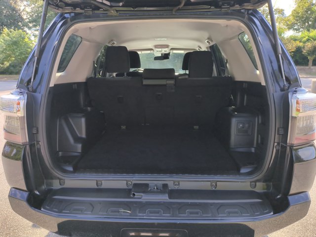 Used 2022 Toyota 4Runner SR5 AWD/4WD image 31