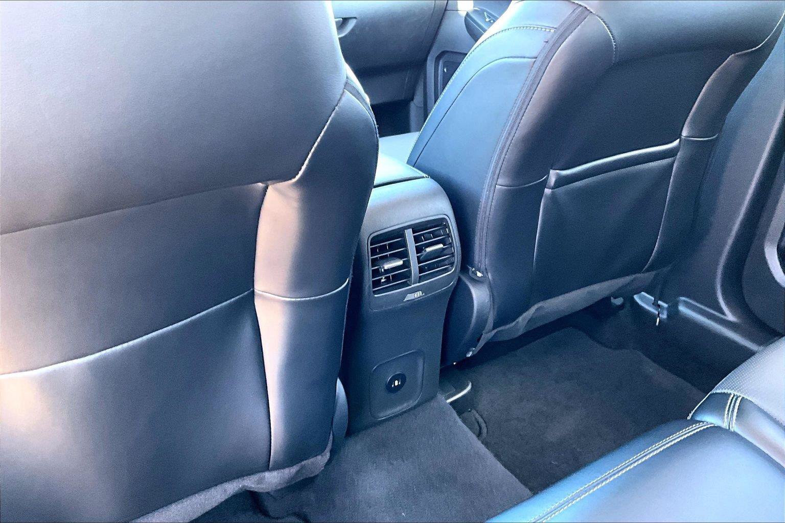 Certified 2024 Ford Escape Platinum AWD/4WD image 20