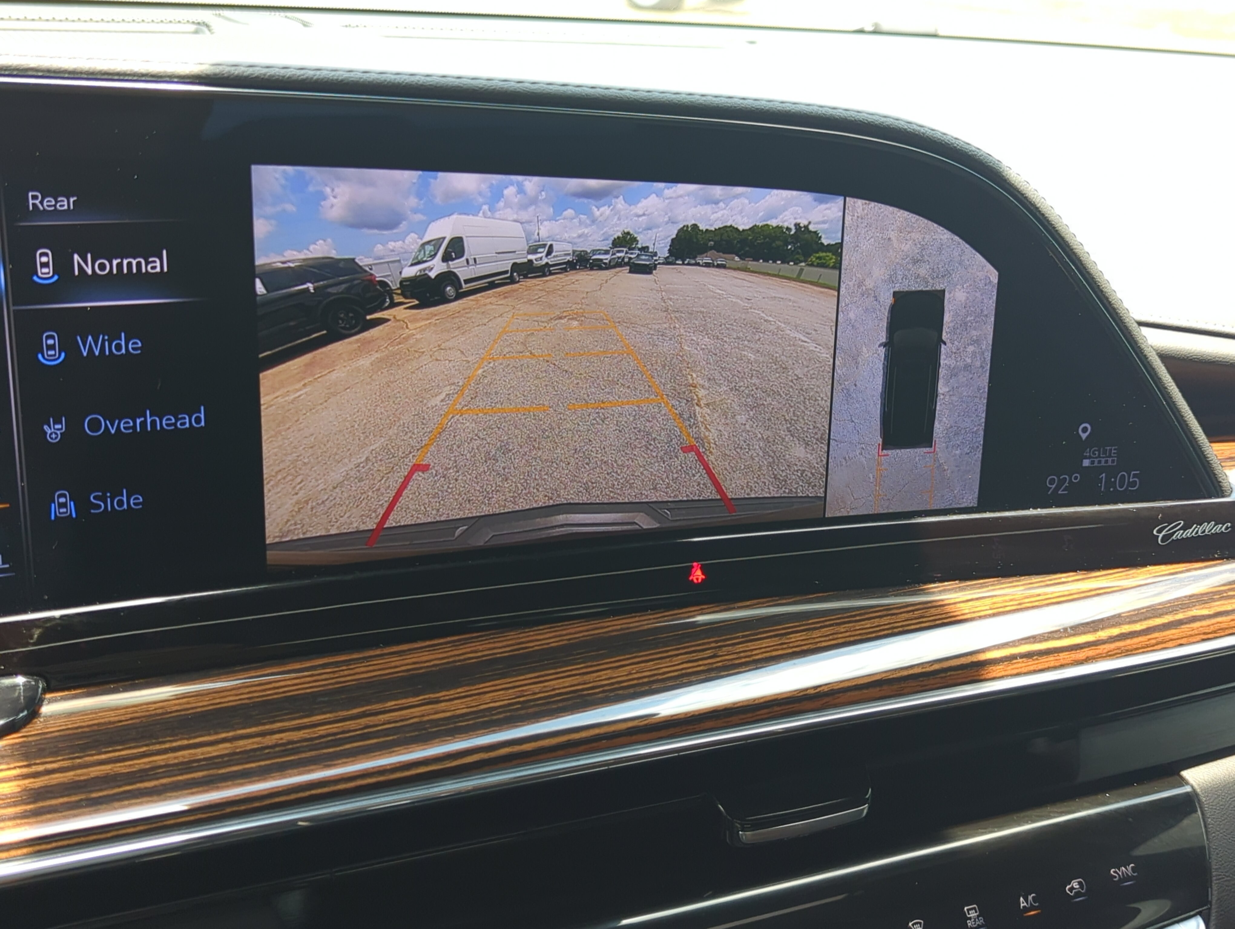 Used 2024 Cadillac Escalade Premium Luxury w/ Performance Package AWD/4WD image 19