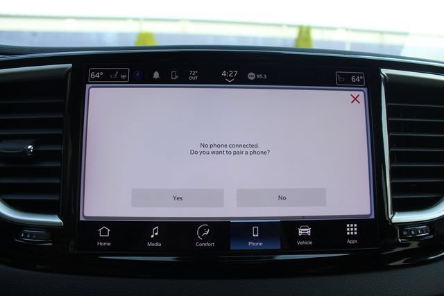 Used 2024 Chrysler Pacifica Touring-L FWD image 5