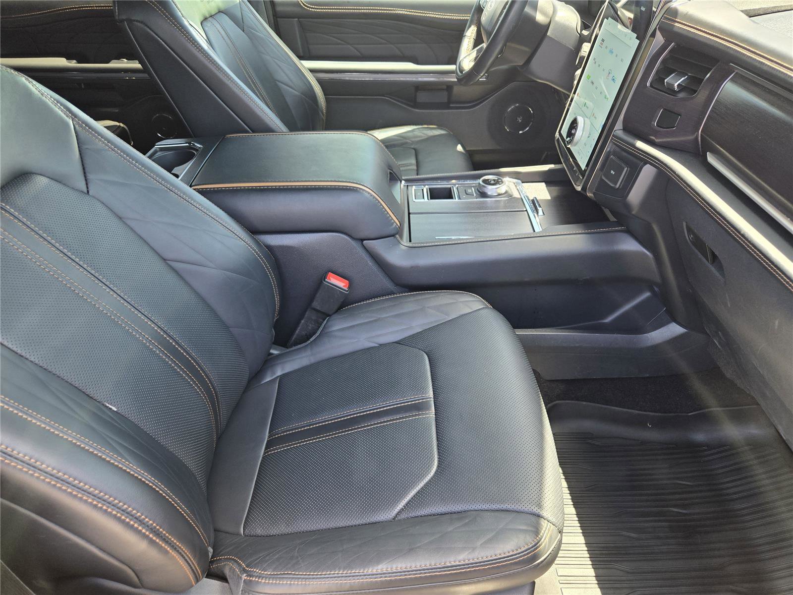 Certified 2022 Ford Expedition Platinum RWD image 12