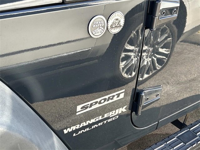 Used 2018 Jeep Wrangler Unlimited Sport w/ Connectivity Group image 9