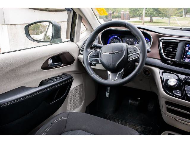 Used 2023 Chrysler Voyager LX FWD image 12